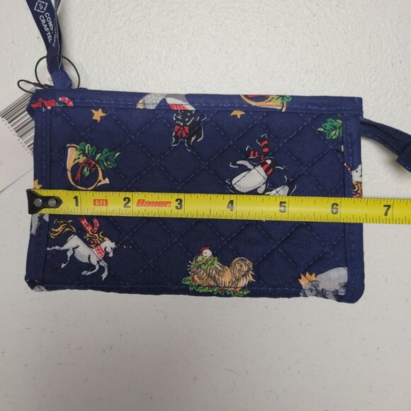 Vera Bradley Zipper Pouch Quilted Bag Clutch Makeup Holiday Animals Christmas - Picture 6 of 8